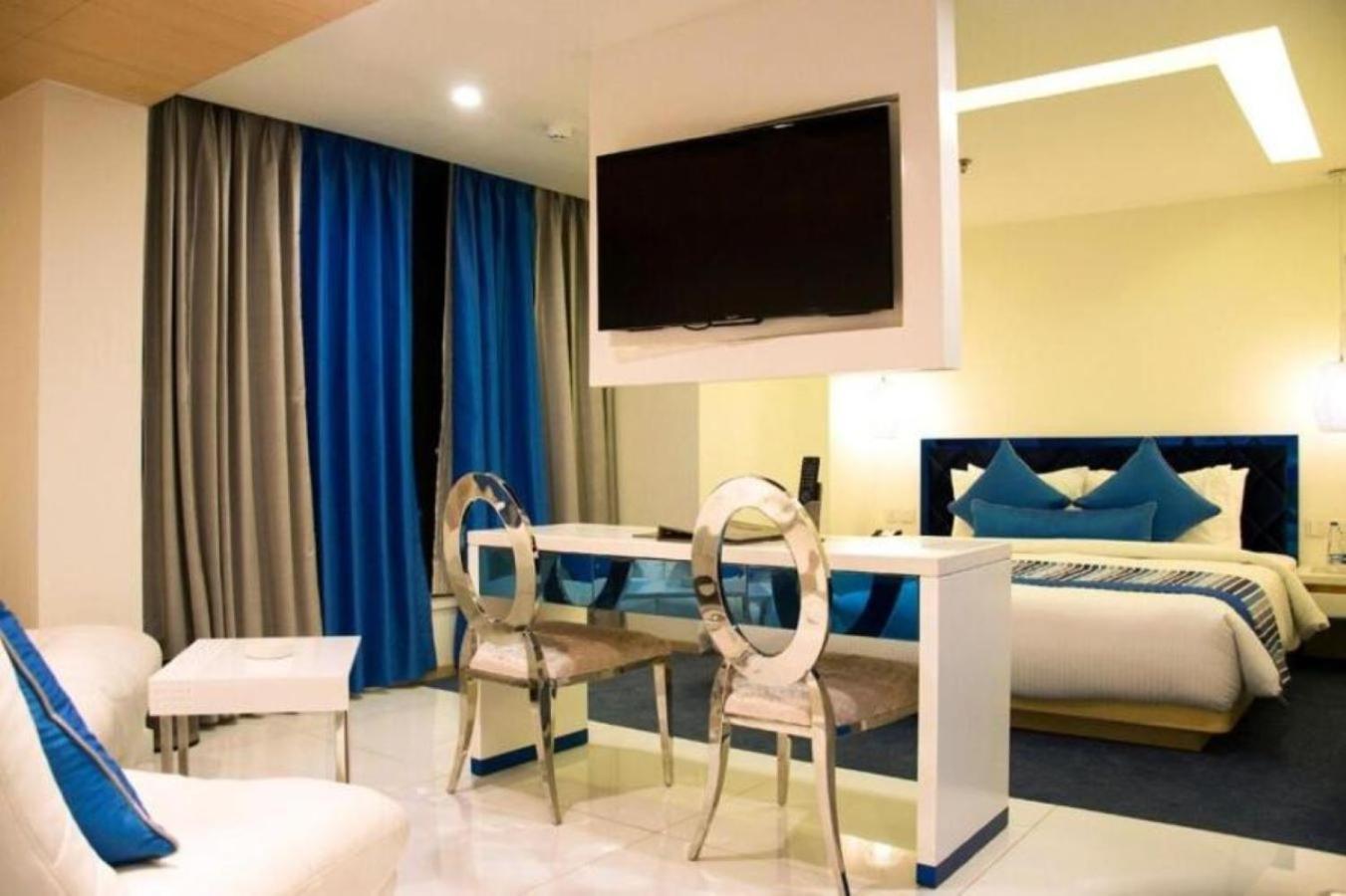 พาร์ซานา บูทิก โฮเต็ล Hotel โกลกาตา ภายนอก รูปภาพ